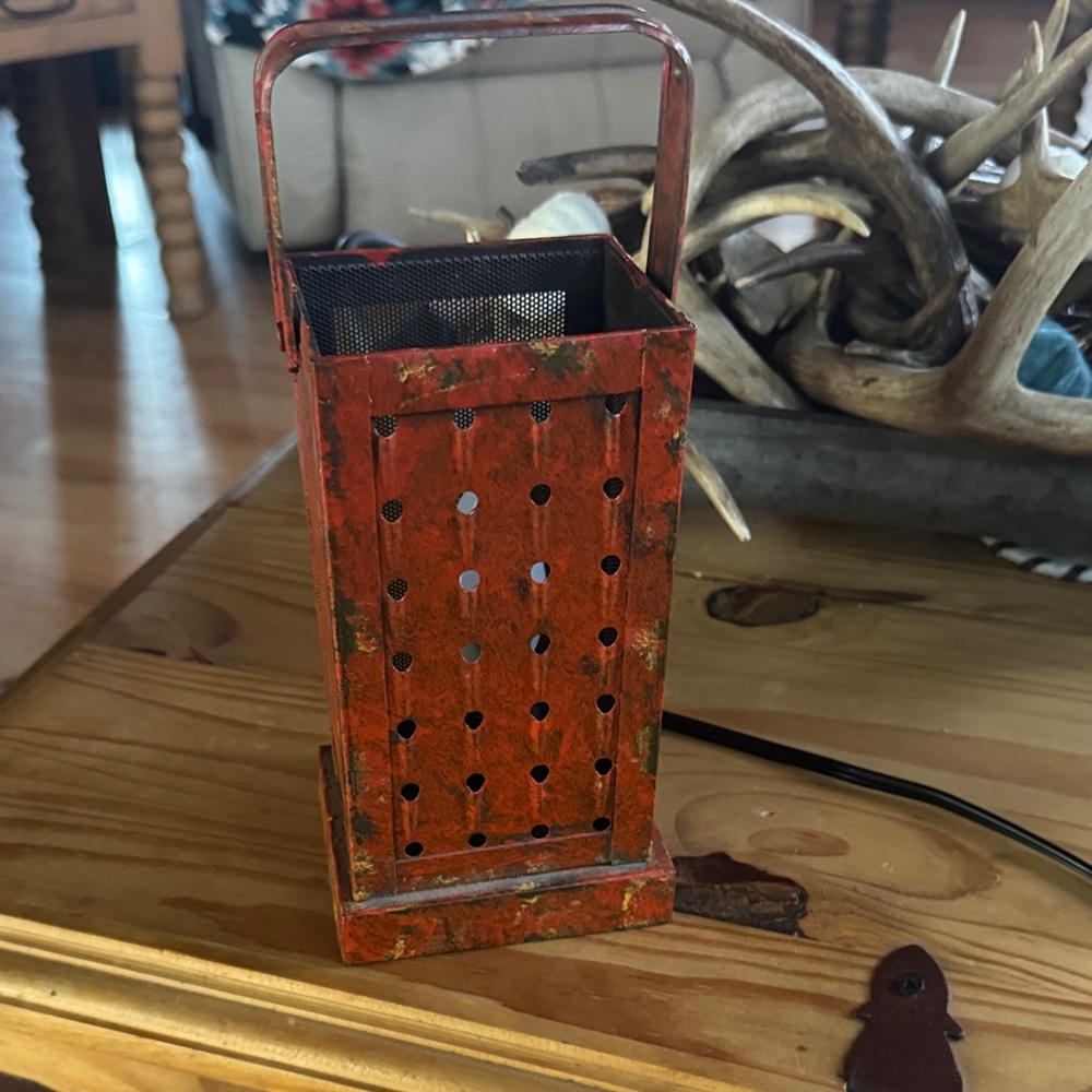 Rustic Orange cheese grater light